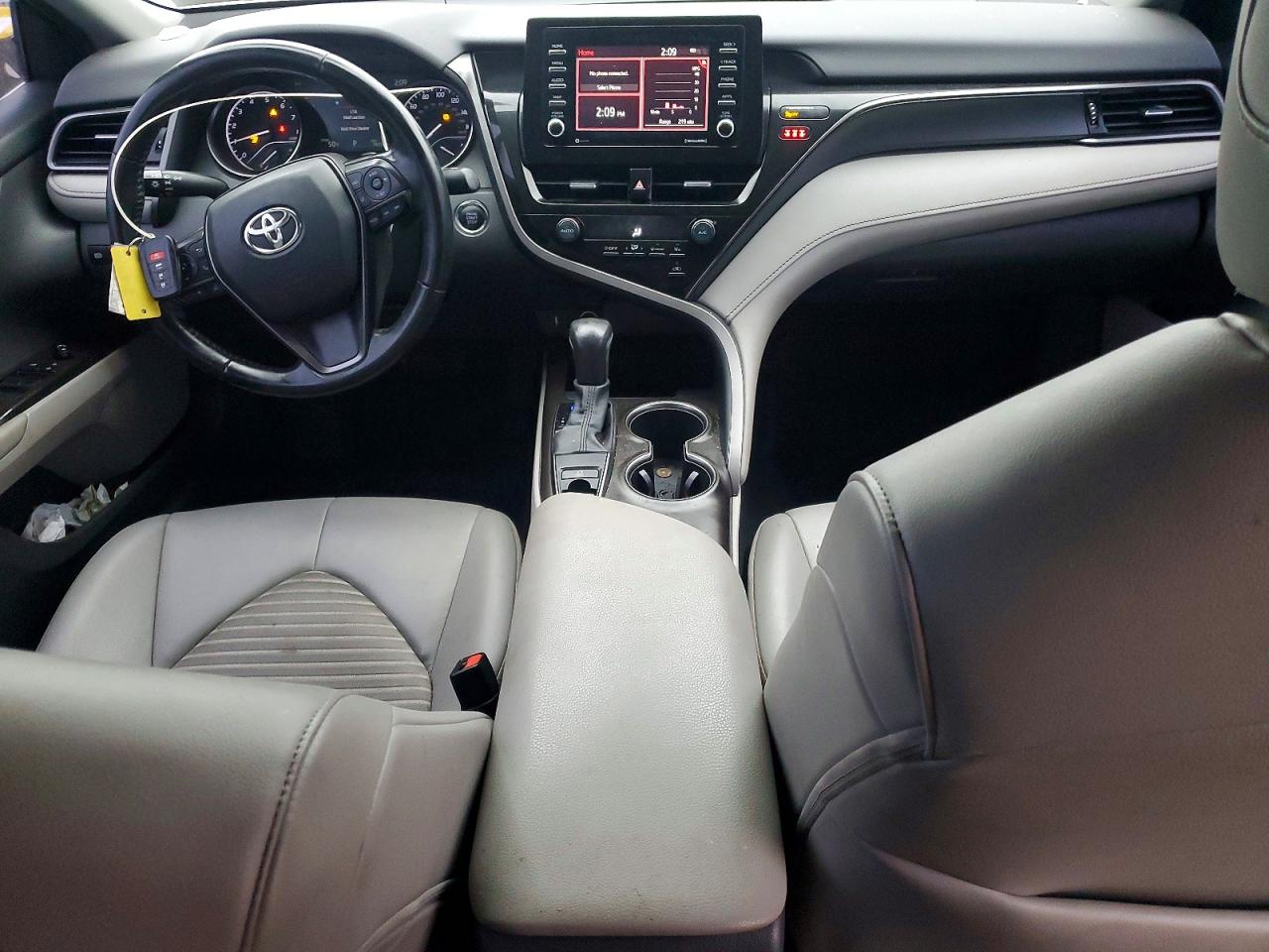 2021 TOYOTA CAMRY SE photo 8