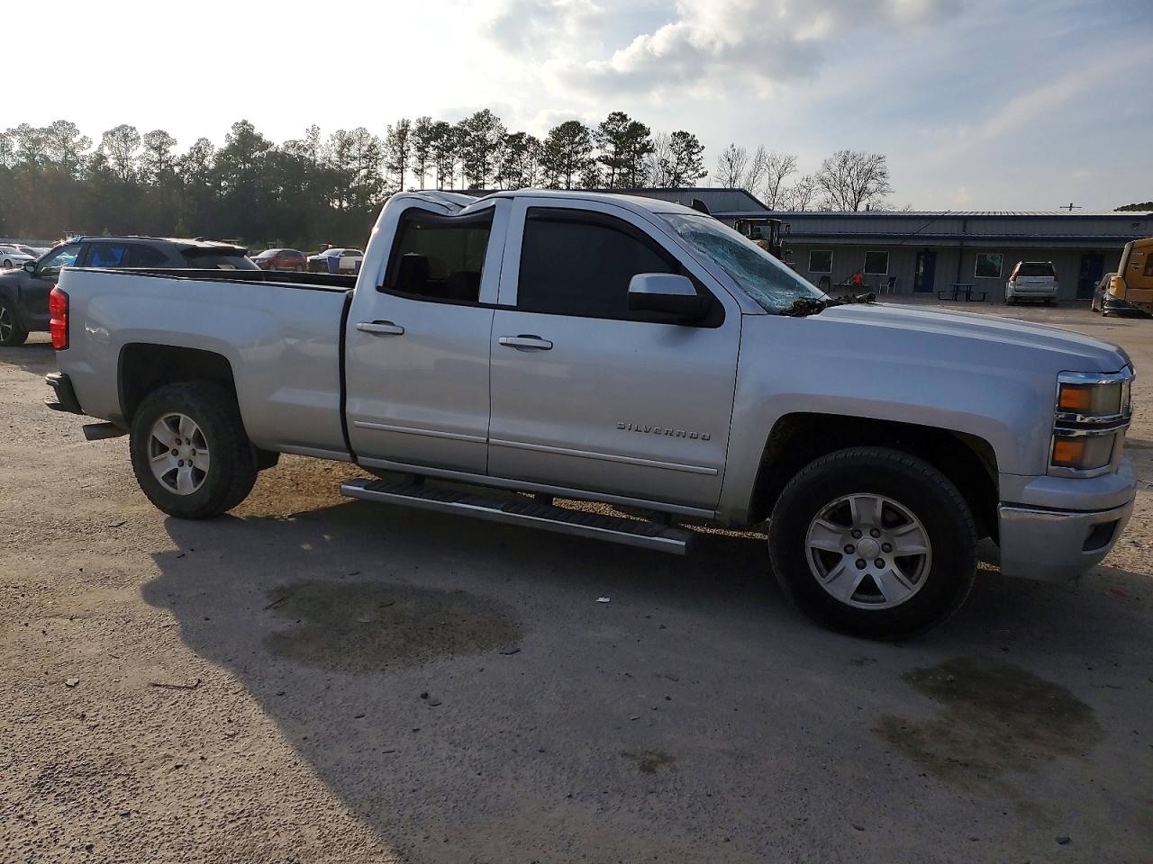 2015 CHEVROLET SILVERADO C1500 LT photo 4