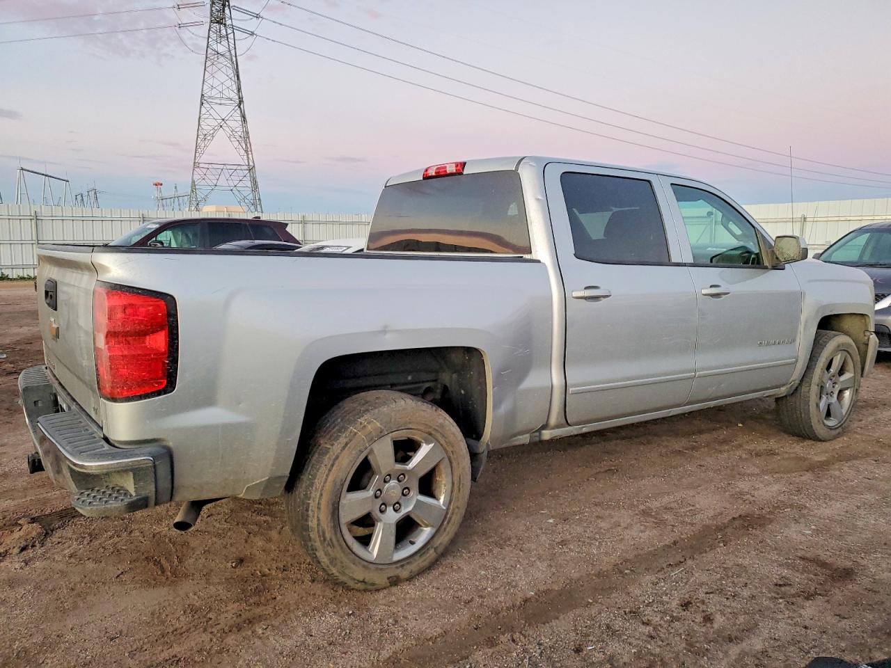 2018 CHEVROLET SILVERADO C1500 LT photo 3