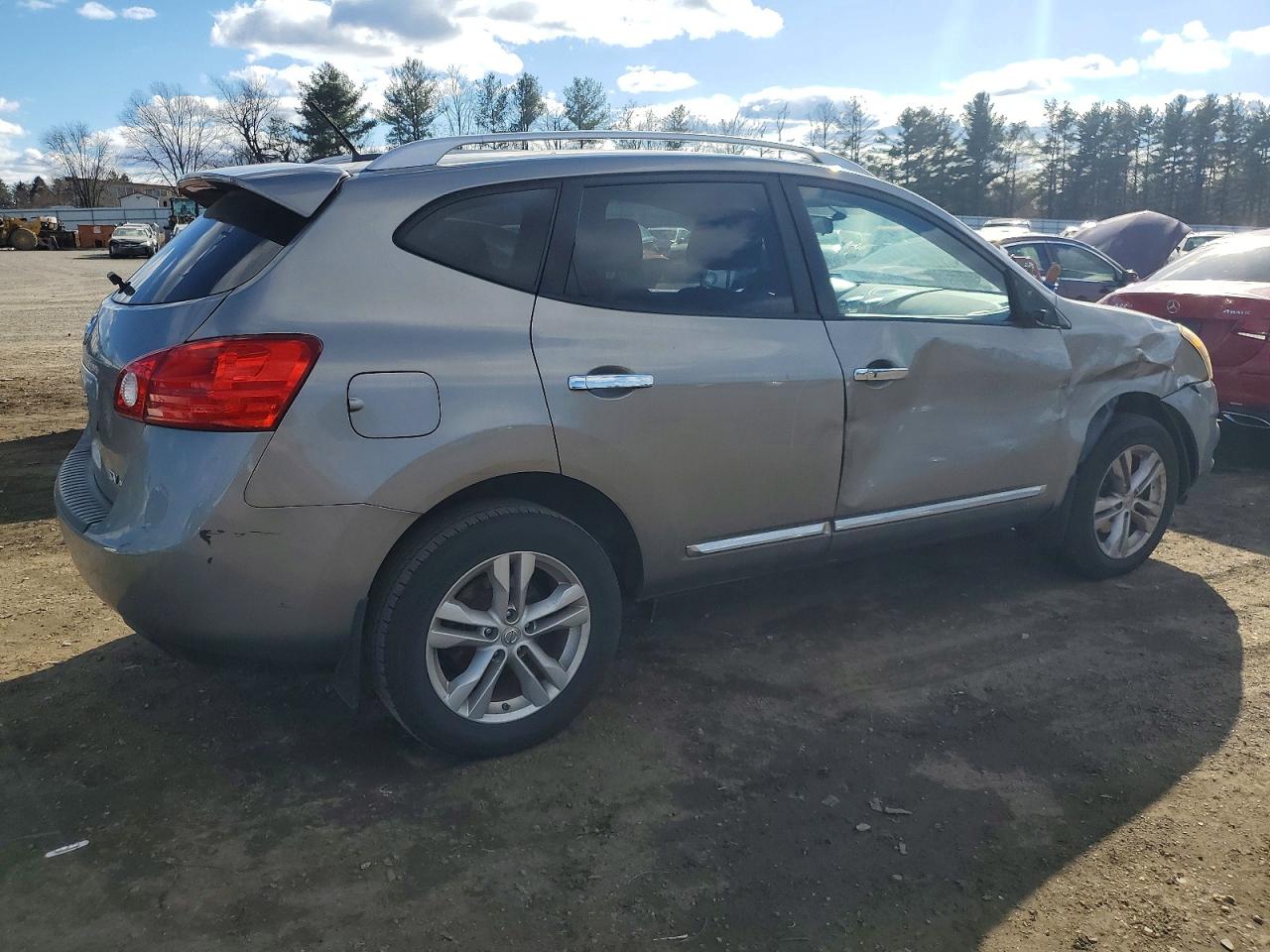 2013 NISSAN ROGUE S photo 3
