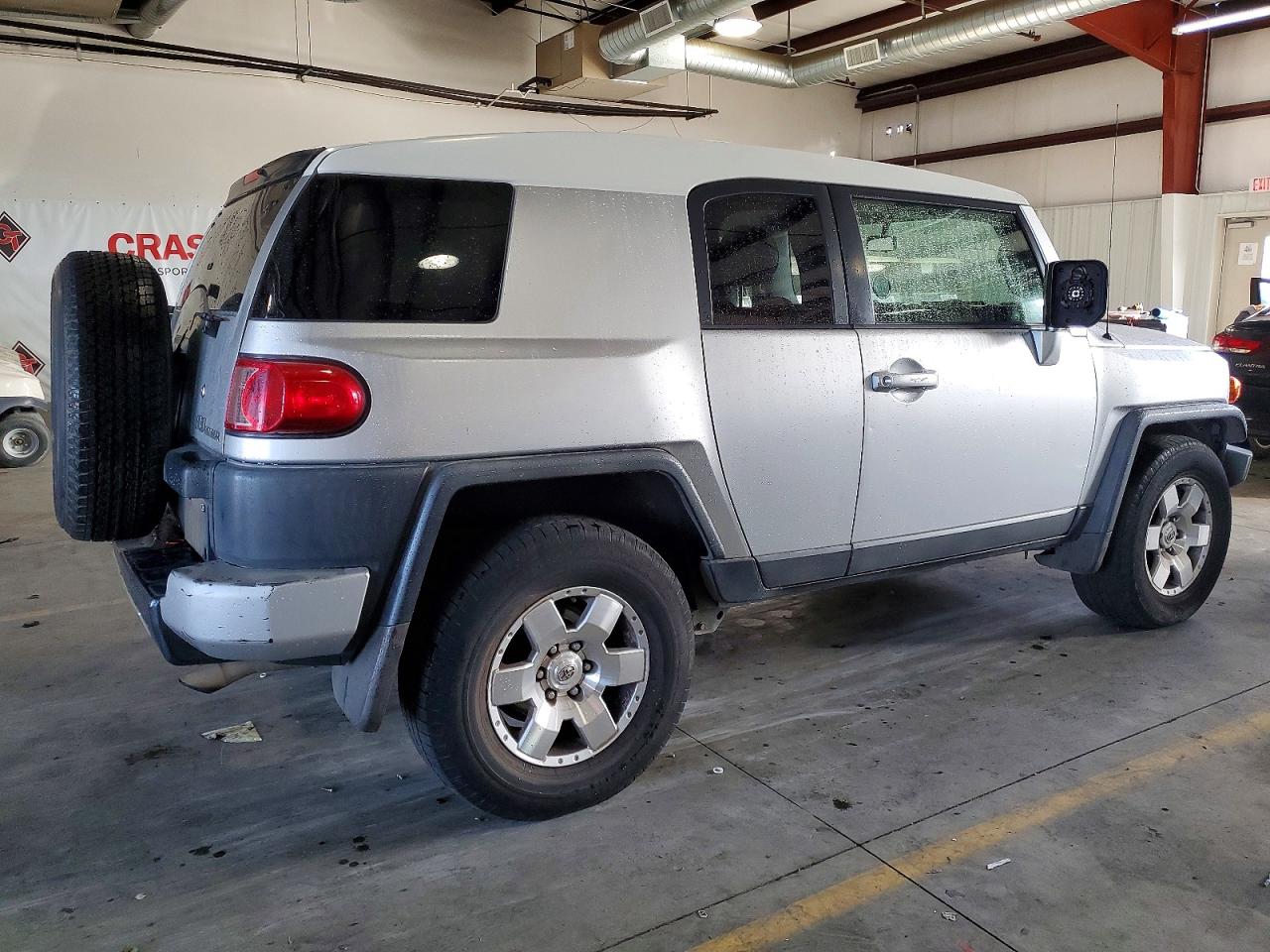 2007 TOYOTA FJ CRUISER photo 3