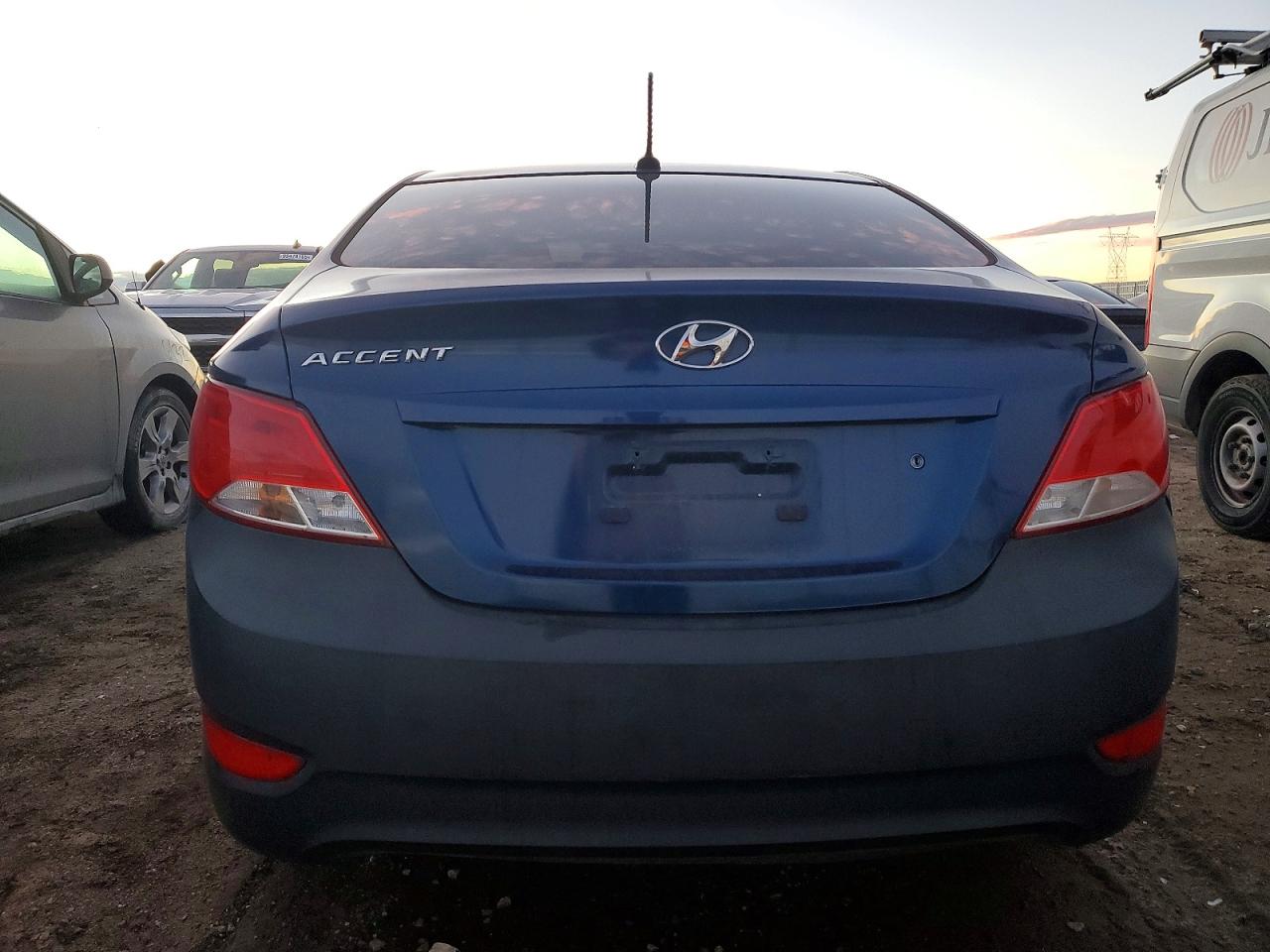 2016 HYUNDAI ACCENT SE photo 6