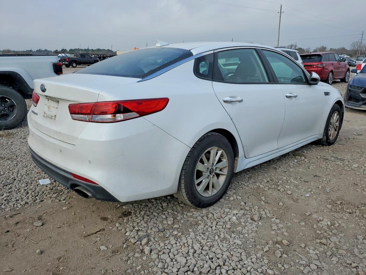2018 KIA OPTIMA LX photo 5