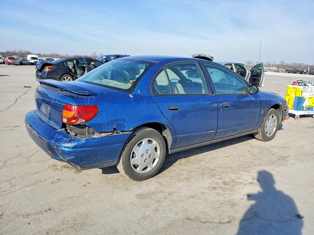 2001 SATURN SL1 photo 3