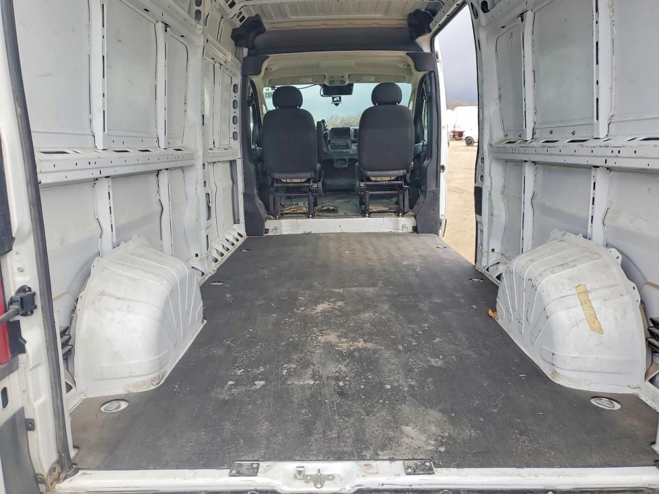 2025 RAM PROMASTER 2500 DELIVERY VAN photo 10