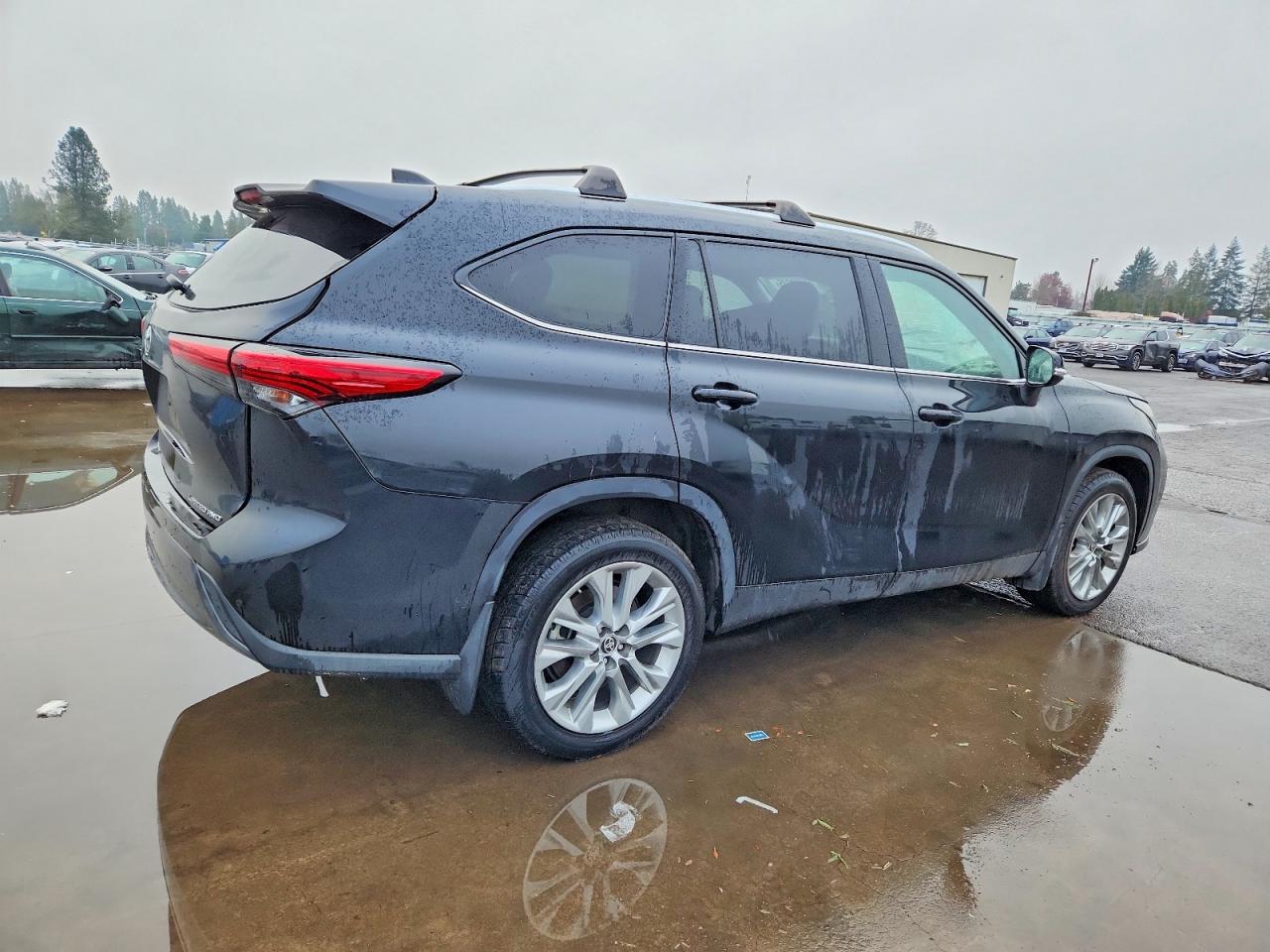2021 TOYOTA HIGHLANDER LIMITED photo 5