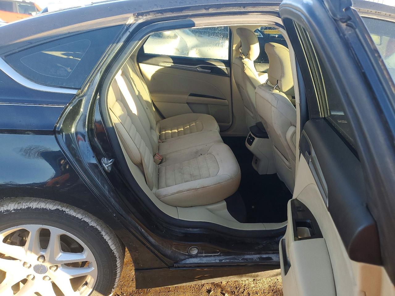 2014 FORD FUSION SE photo 10