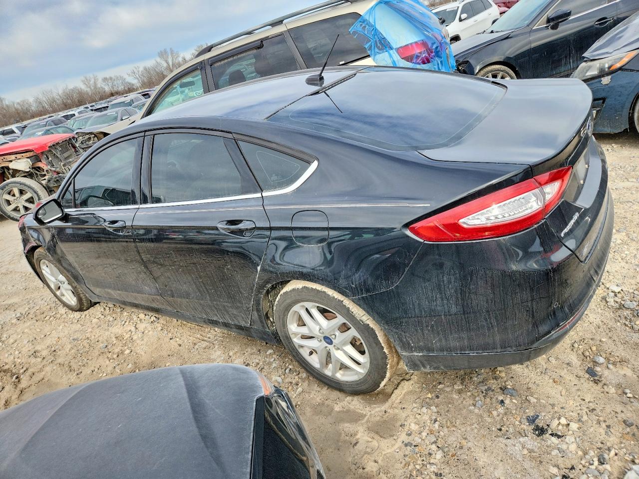 2014 FORD FUSION SE photo 2