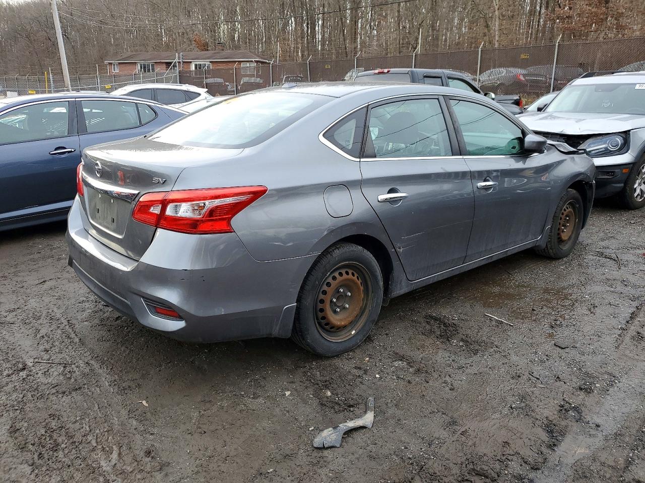2017 NISSAN SENTRA S photo 5