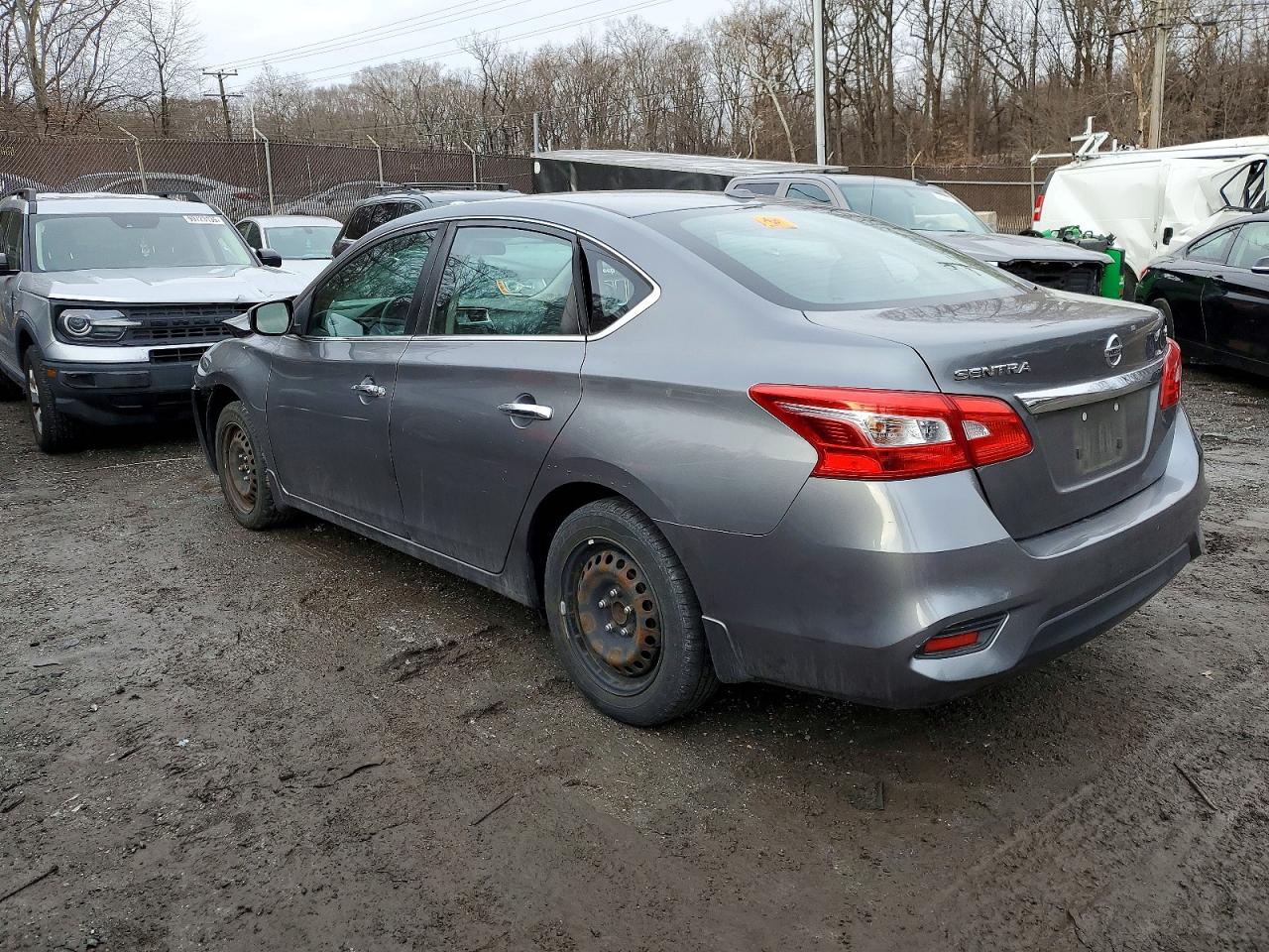 2017 NISSAN SENTRA S photo 3
