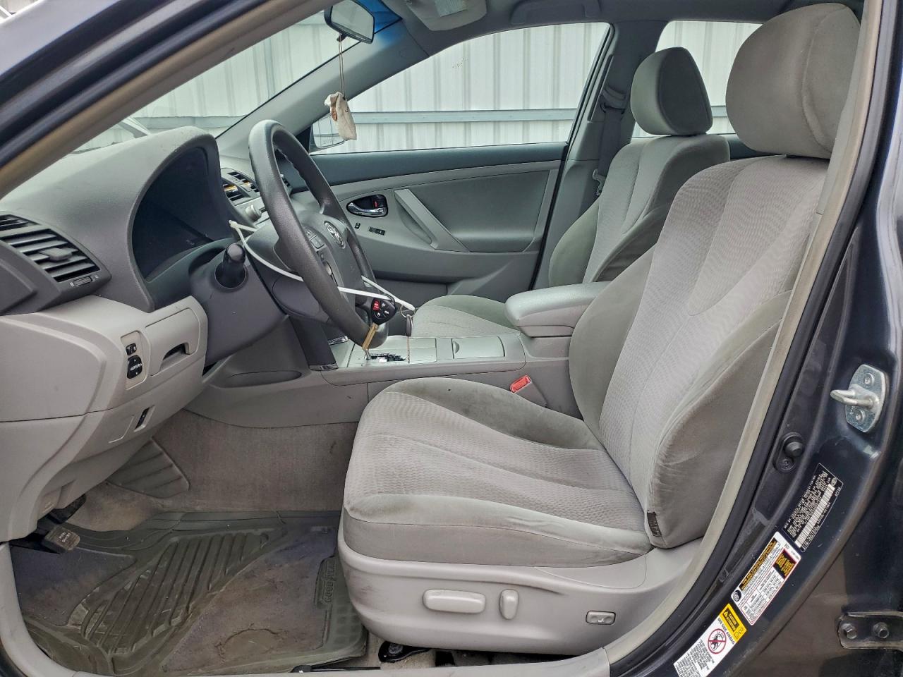 2010 TOYOTA CAMRY BASE photo 7