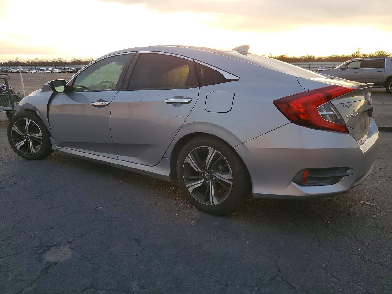 2017 HONDA CIVIC TOURING photo 3
