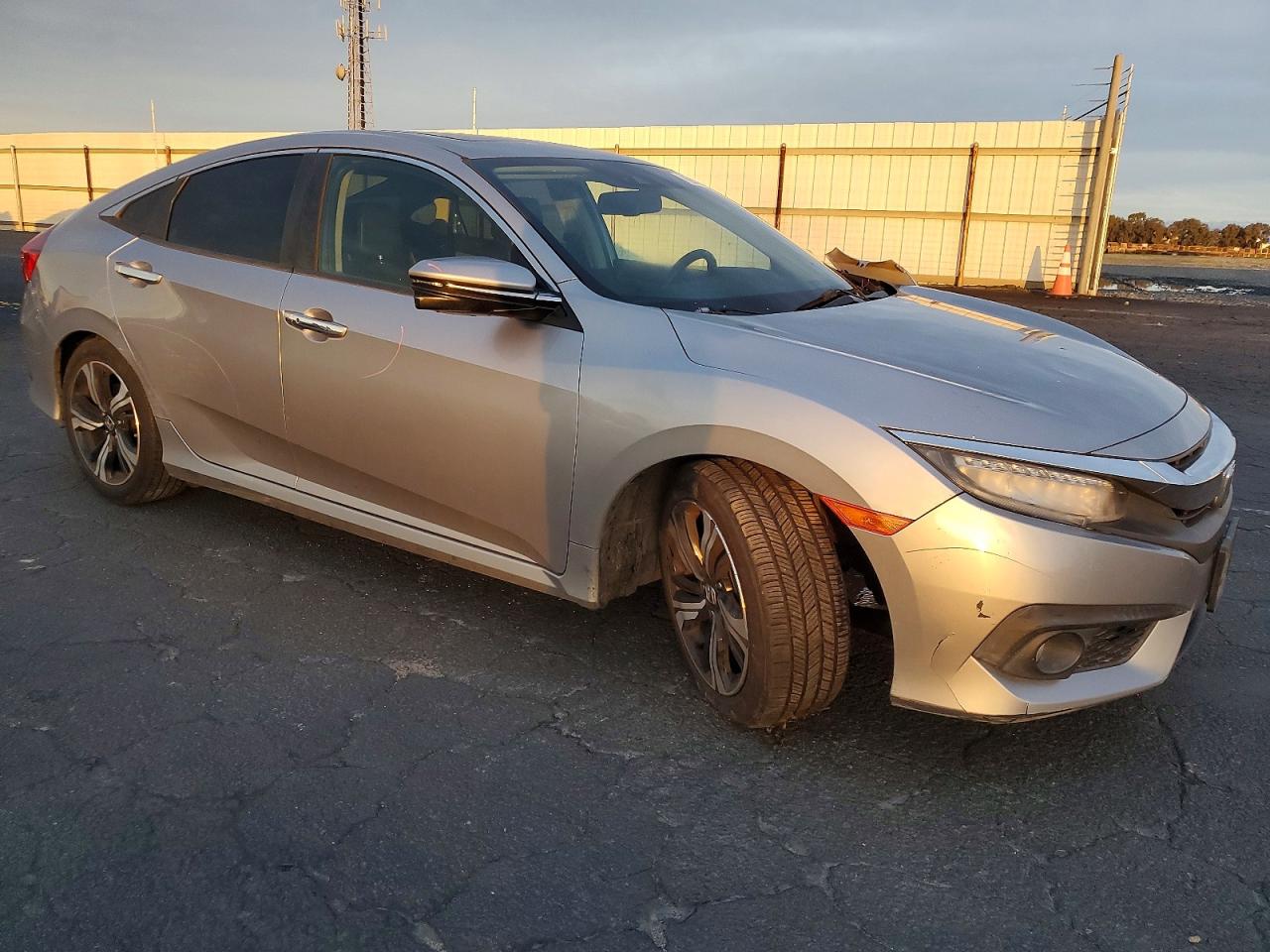 2017 HONDA CIVIC TOURING photo 7