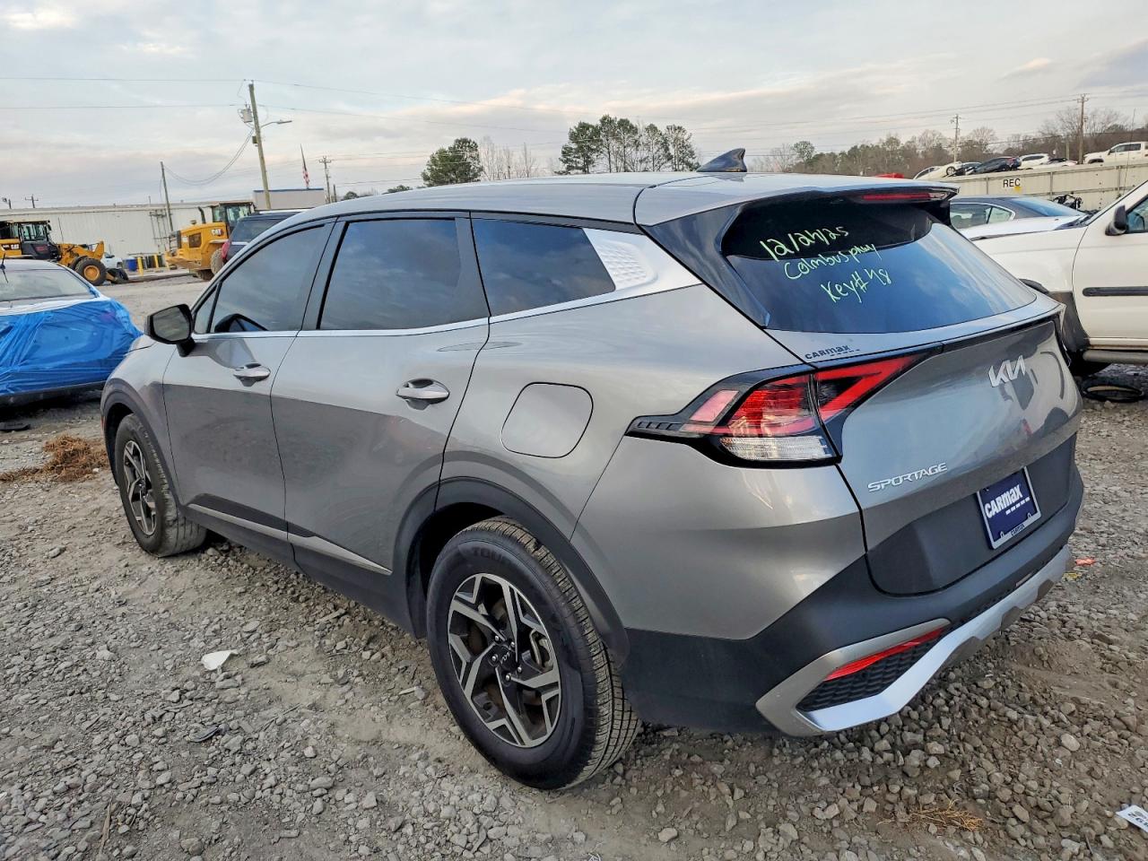 2023 KIA SPORTAGE LX photo 3