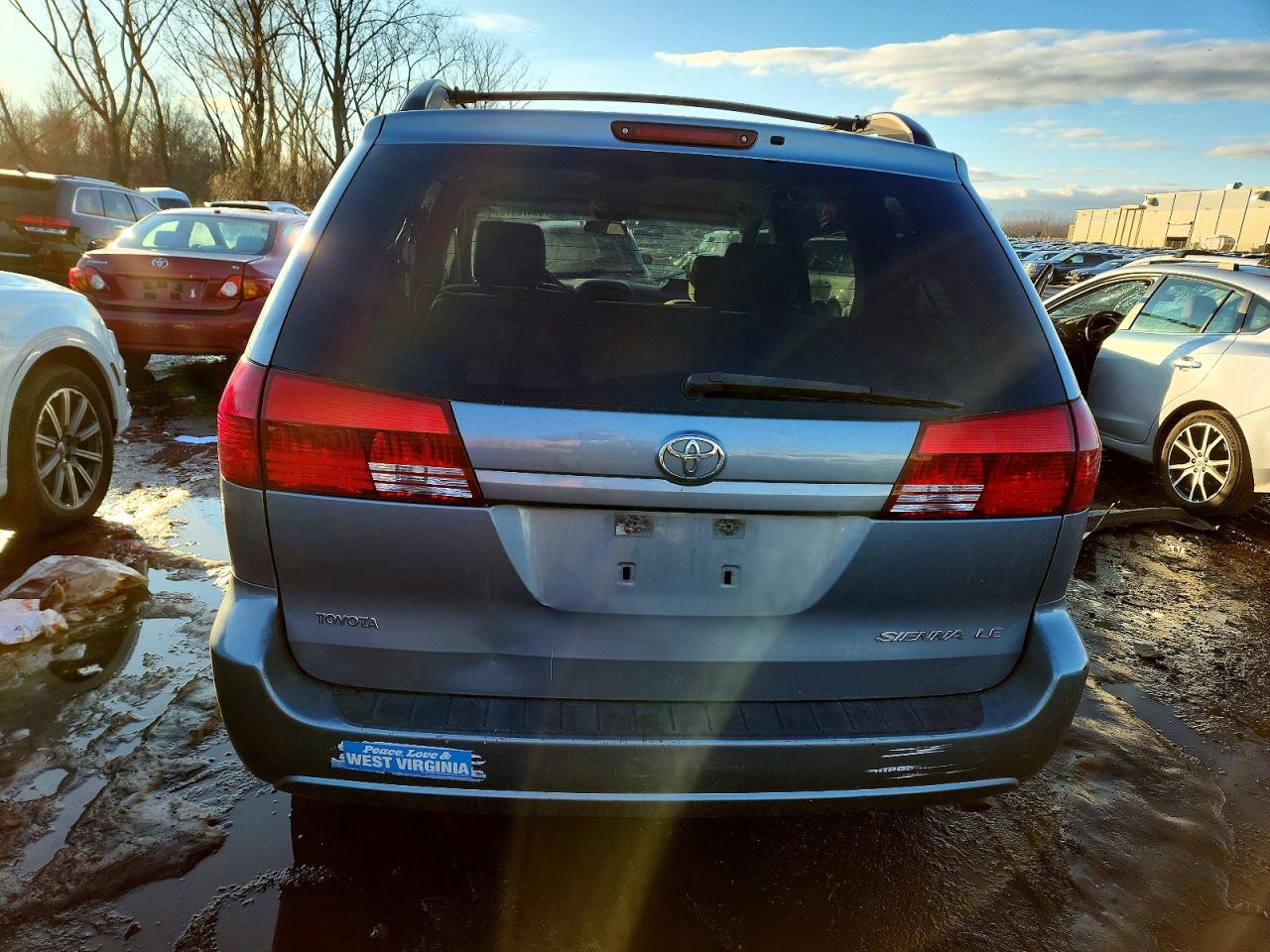 2004 TOYOTA SIENNA CE photo 6