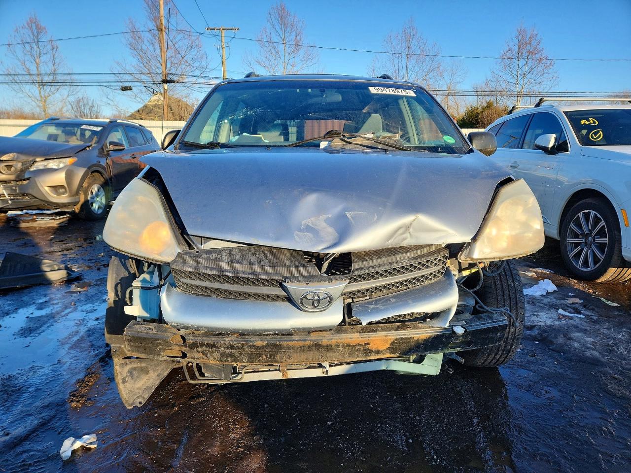 2004 TOYOTA SIENNA CE photo 5