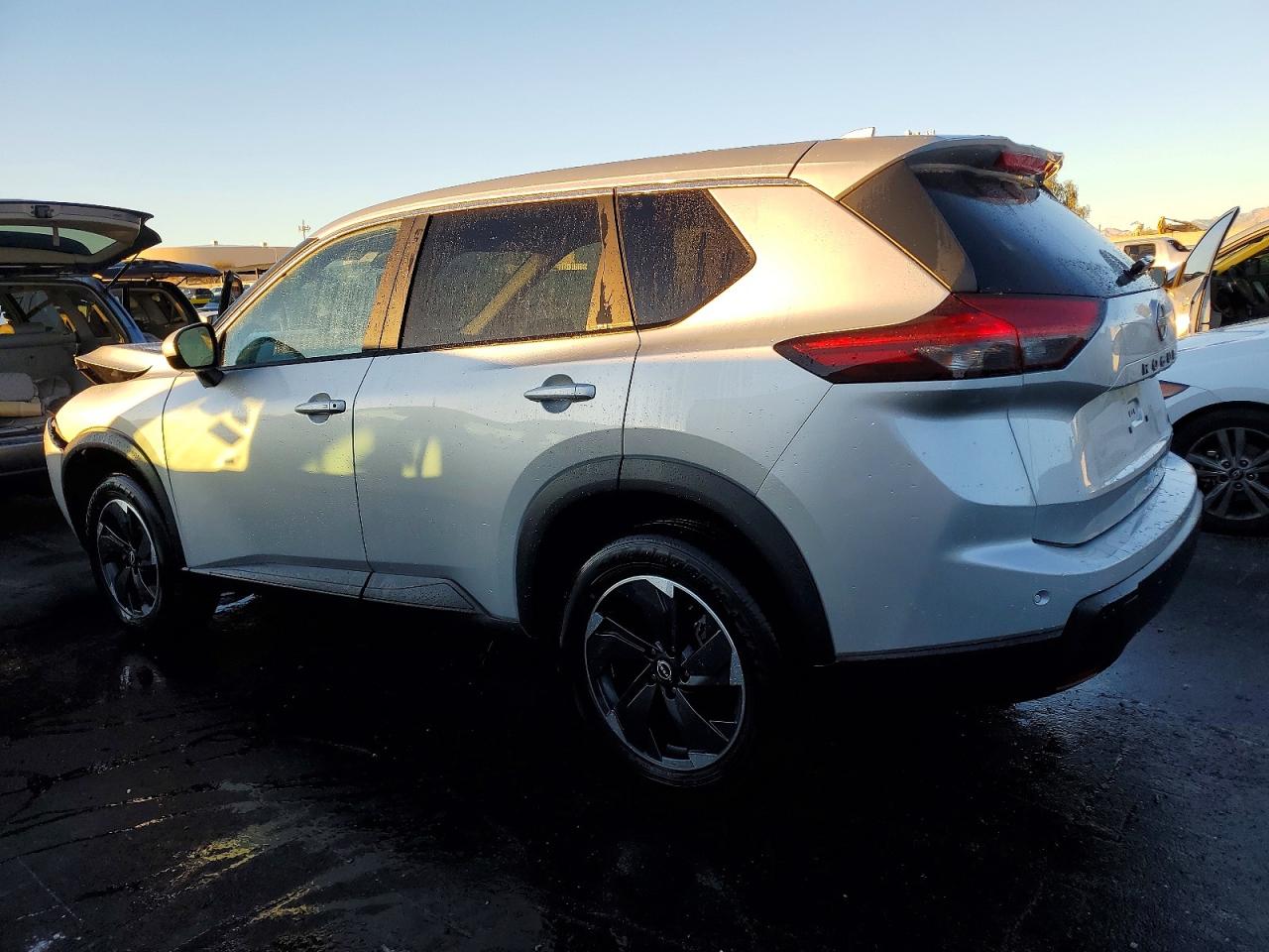 2025 NISSAN ROGUE SV photo 2