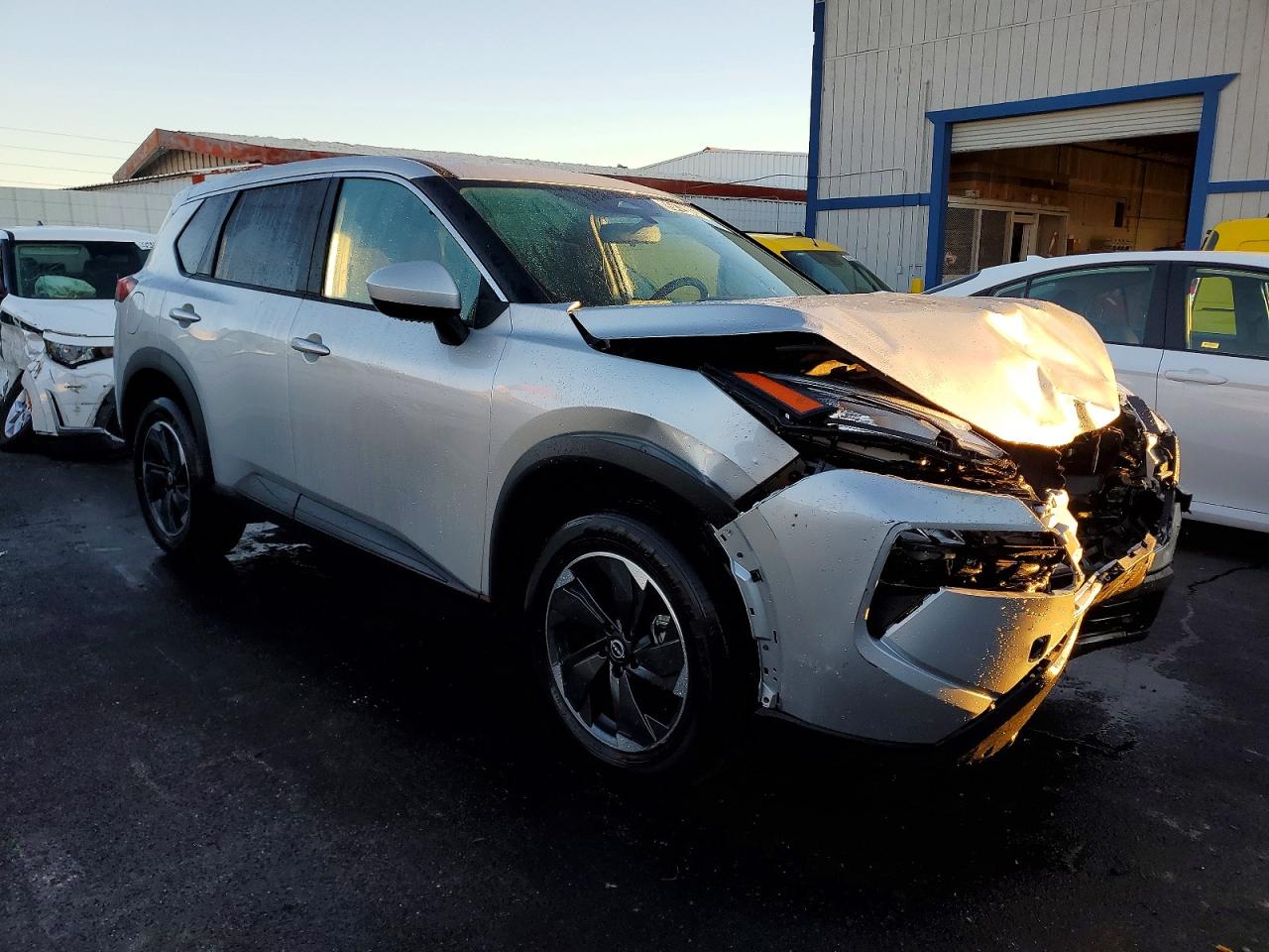 2025 NISSAN ROGUE SV photo 4