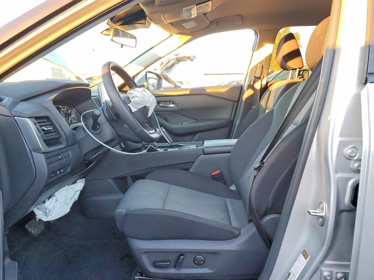 2025 NISSAN ROGUE SV photo 7
