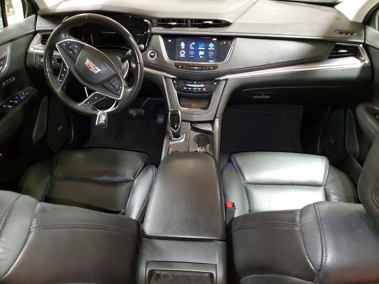 2017 CADILLAC XT5 LUXURY photo 8