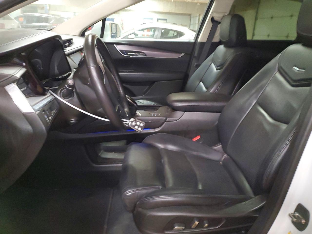 2017 CADILLAC XT5 LUXURY photo 7