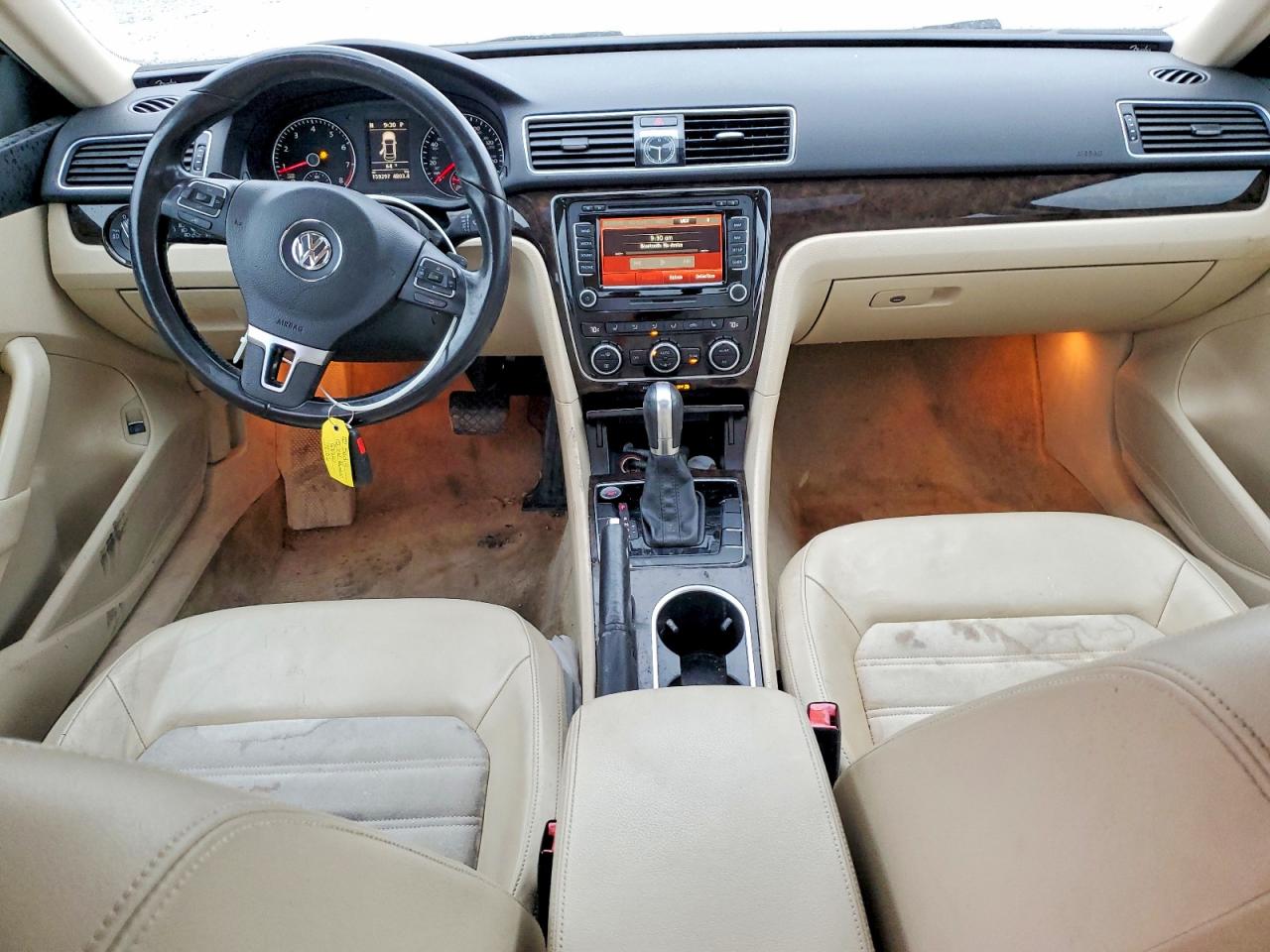 2015 VOLKSWAGEN PASSAT SEL photo 8