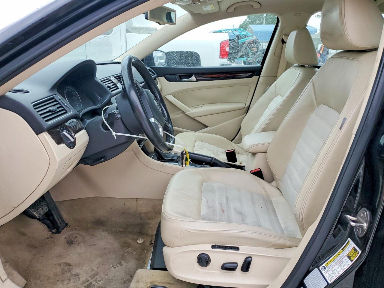 2015 VOLKSWAGEN PASSAT SEL photo 7