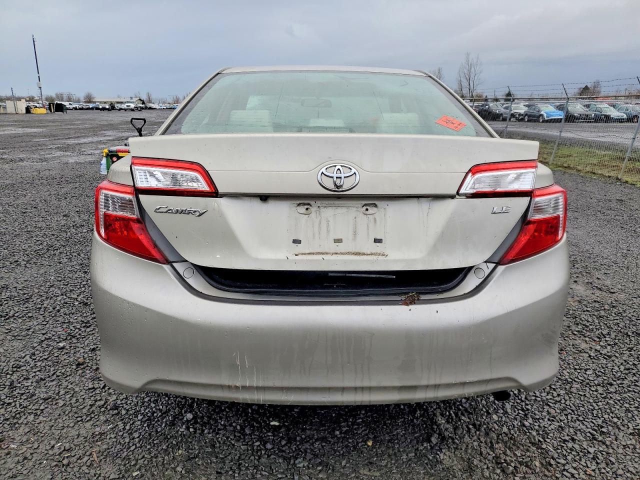 2014 TOYOTA CAMRY LE photo 6