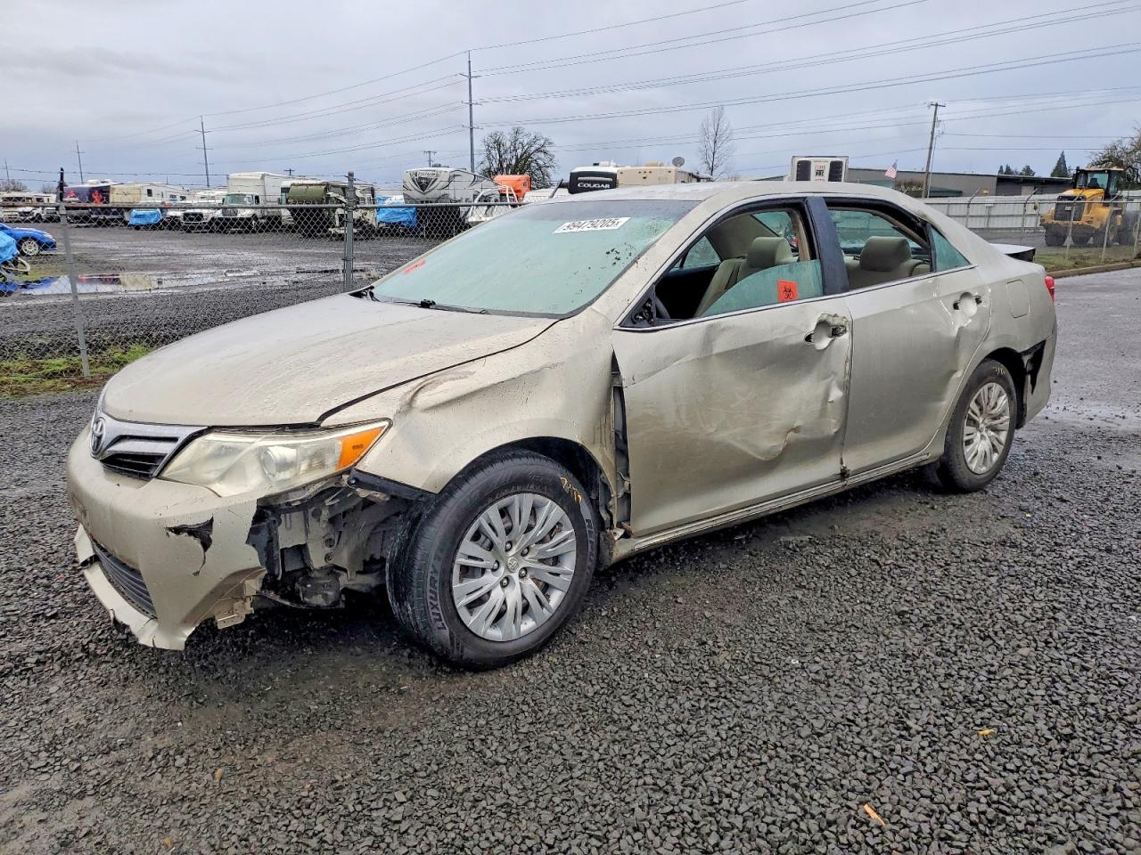 2014 TOYOTA CAMRY