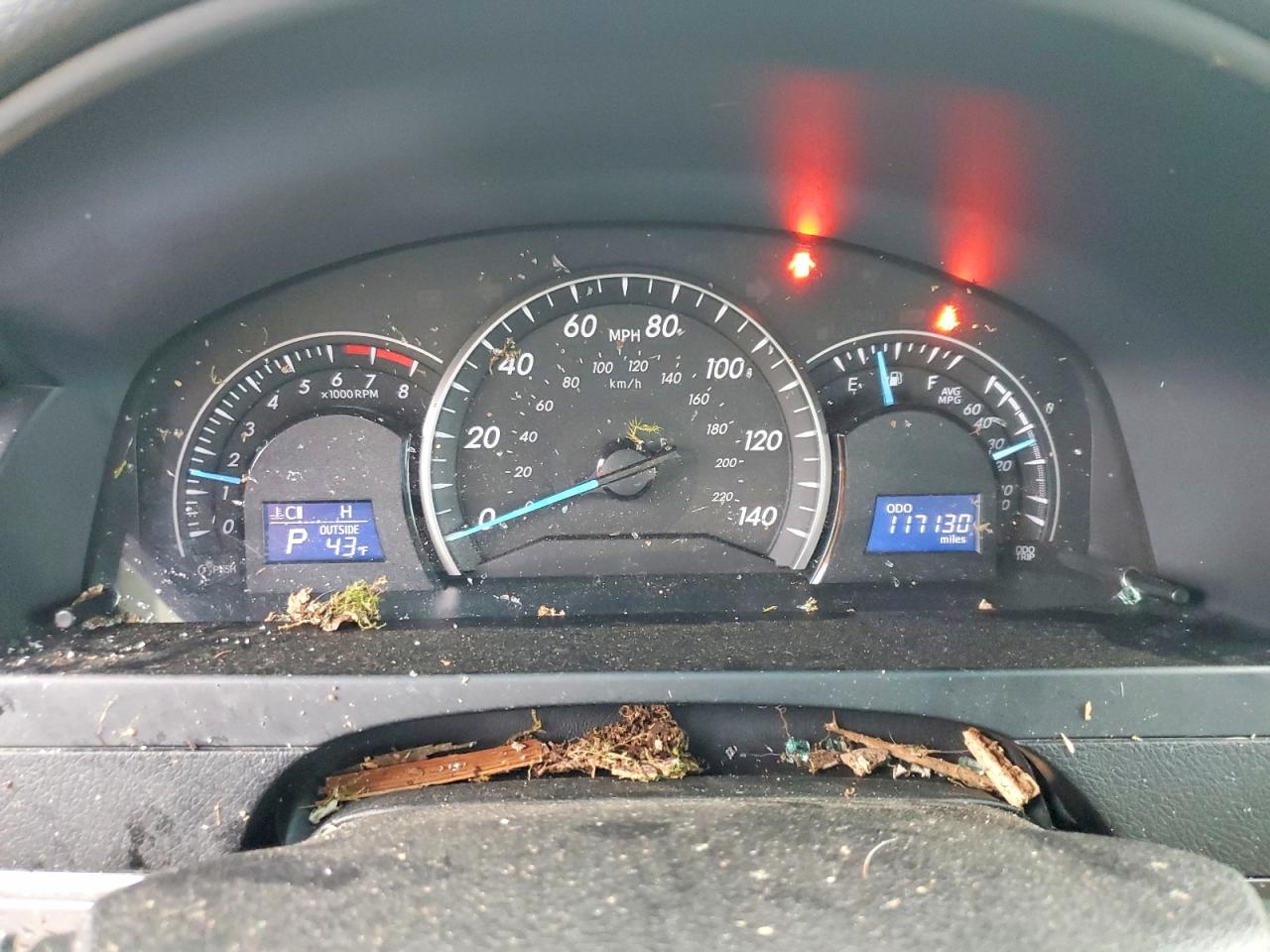 2014 TOYOTA CAMRY LE photo 9