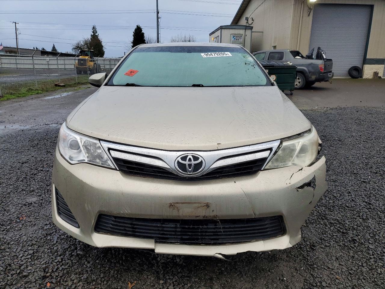 2014 TOYOTA CAMRY LE photo 5