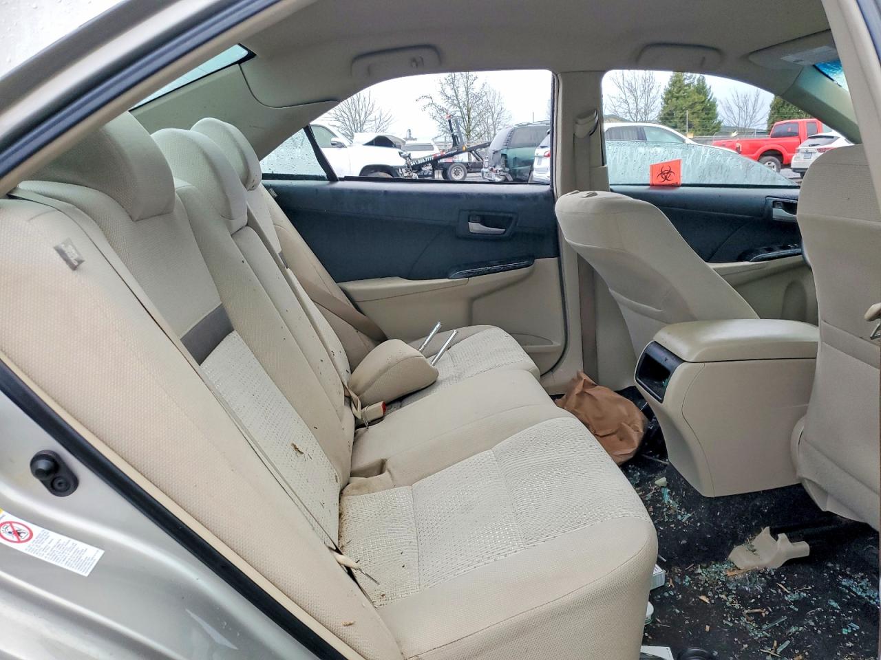 2014 TOYOTA CAMRY LE photo 10