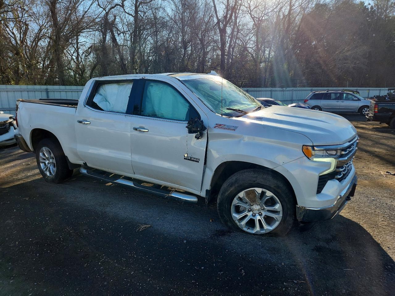 2024 CHEVROLET SILVERADO K1500 LTZ photo 4