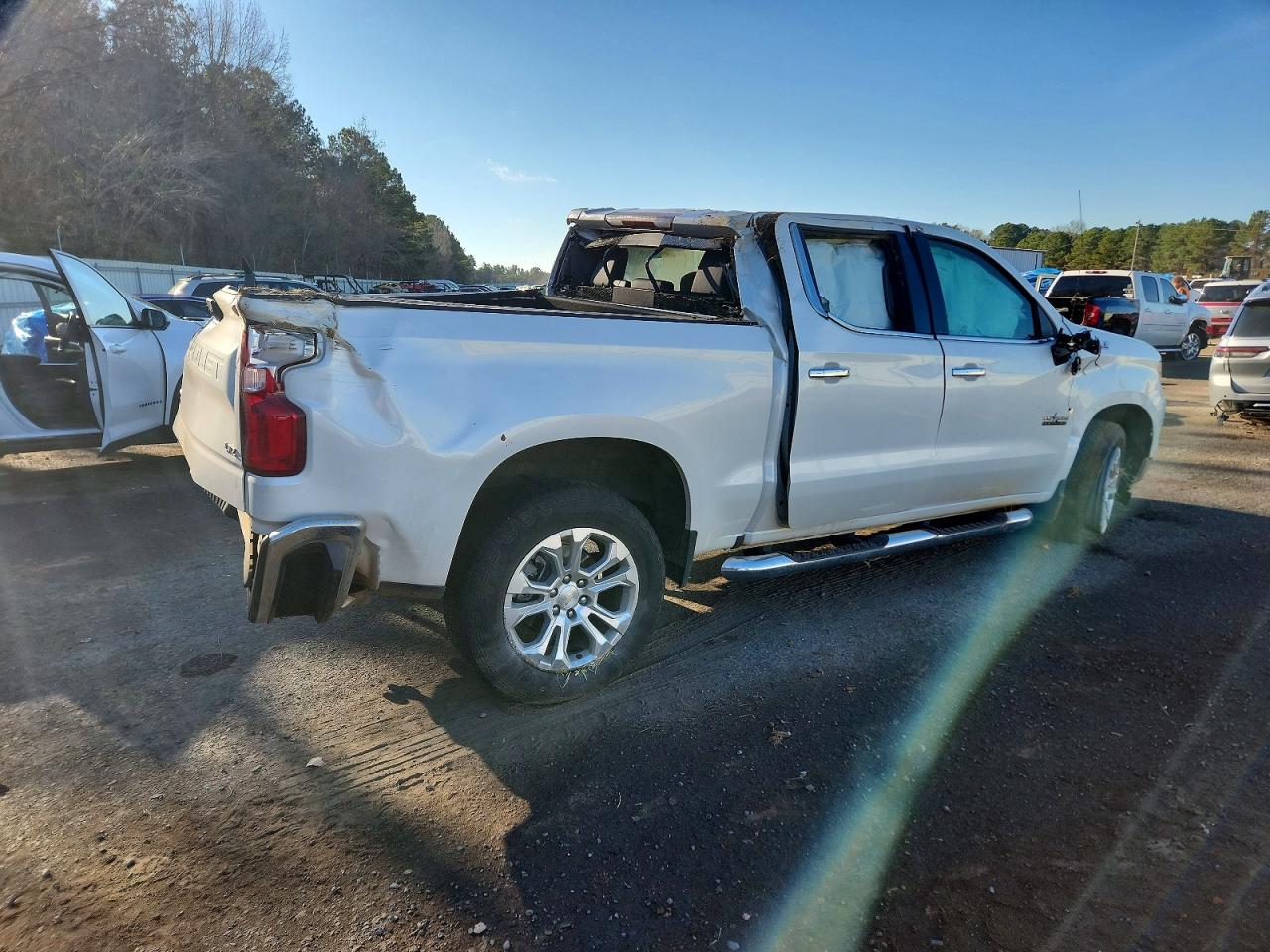 2024 CHEVROLET SILVERADO K1500 LTZ photo 3