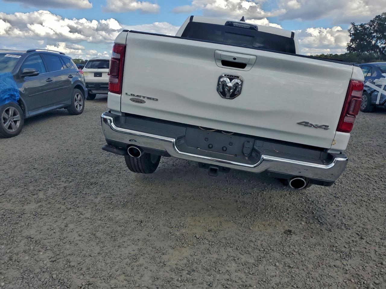 2023 RAM 1500 LIMITED photo 6