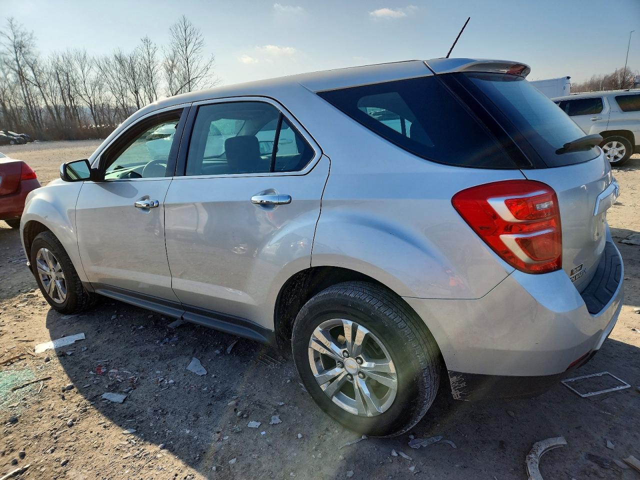 2017 CHEVROLET EQUINOX LS photo 2