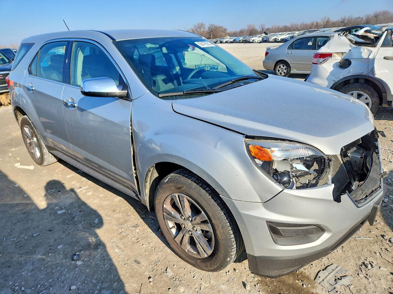 2017 CHEVROLET EQUINOX LS photo 4