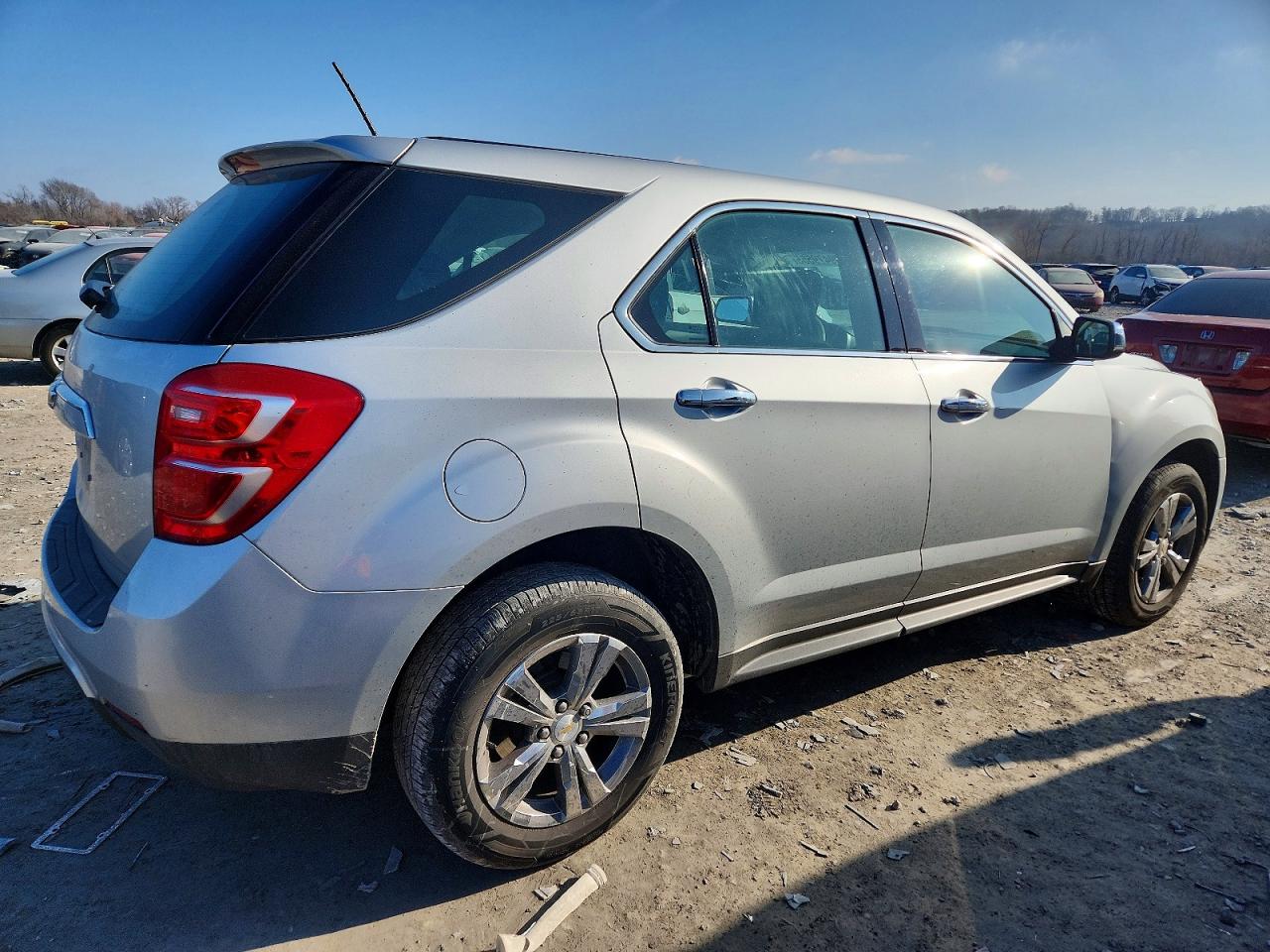 2017 CHEVROLET EQUINOX LS photo 3