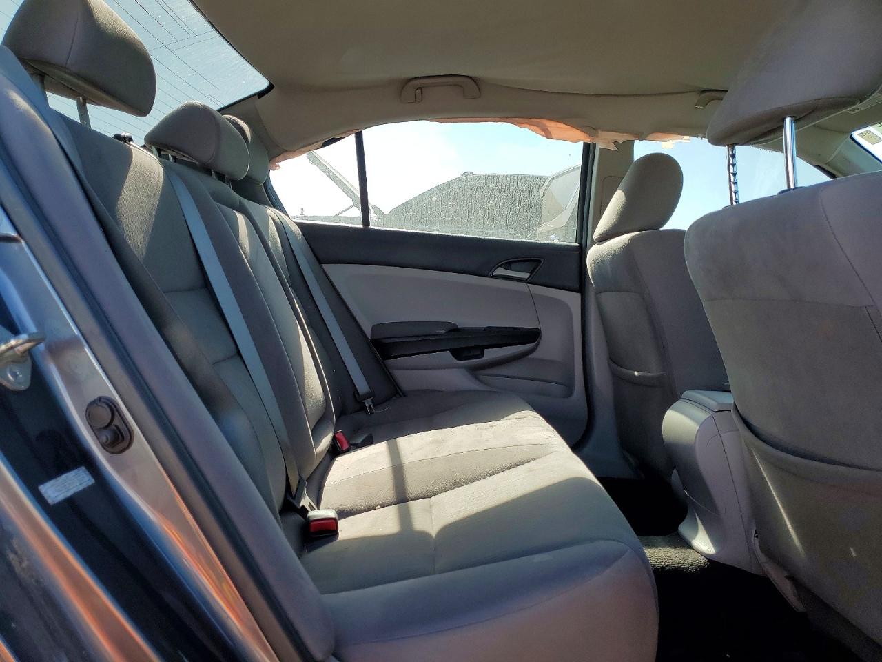 2012 HONDA ACCORD LX photo 19