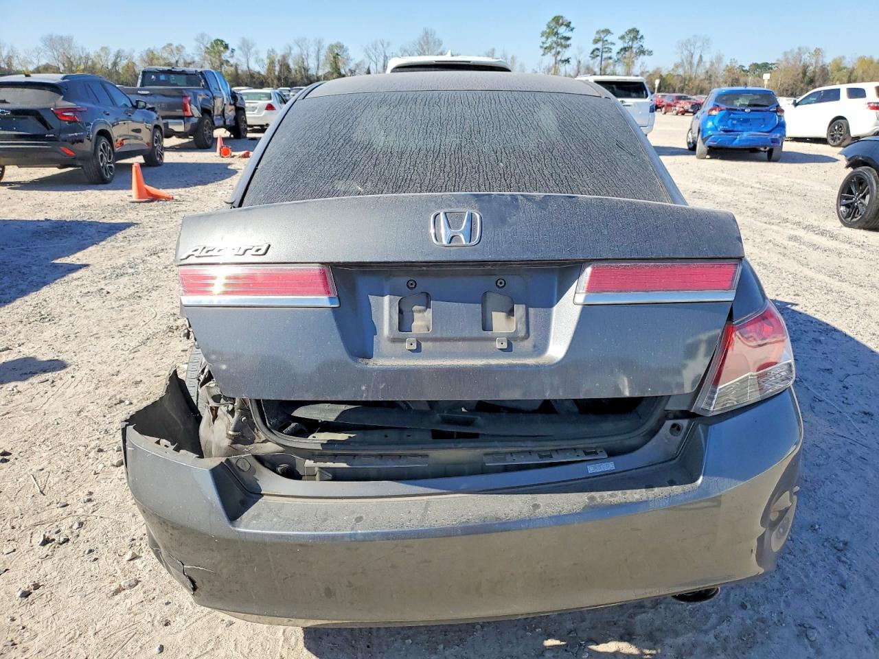 2012 HONDA ACCORD LX photo 11