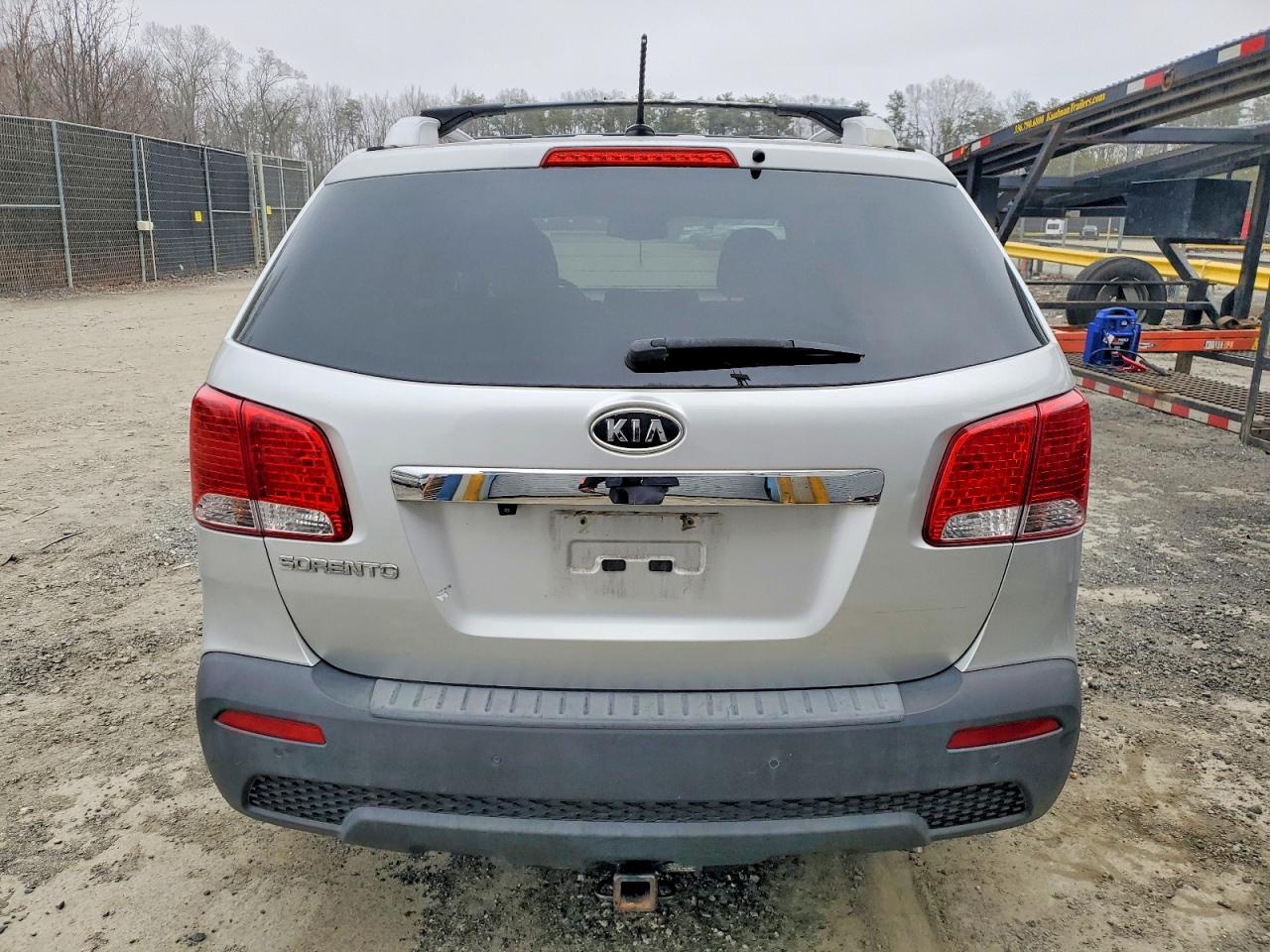 2012 KIA SORENTO BASE photo 16