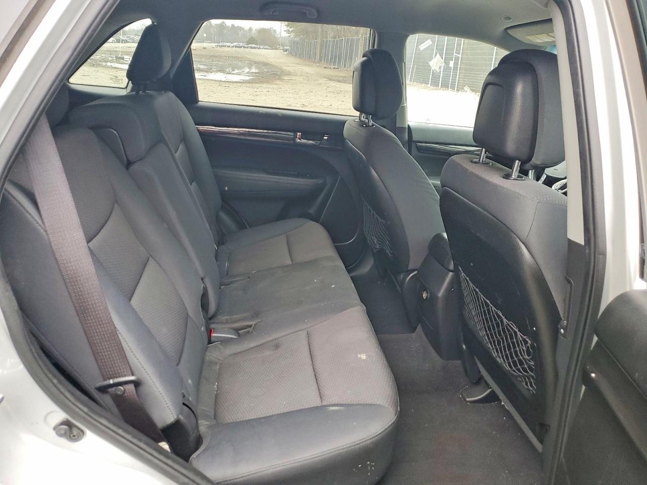 2012 KIA SORENTO BASE photo 31