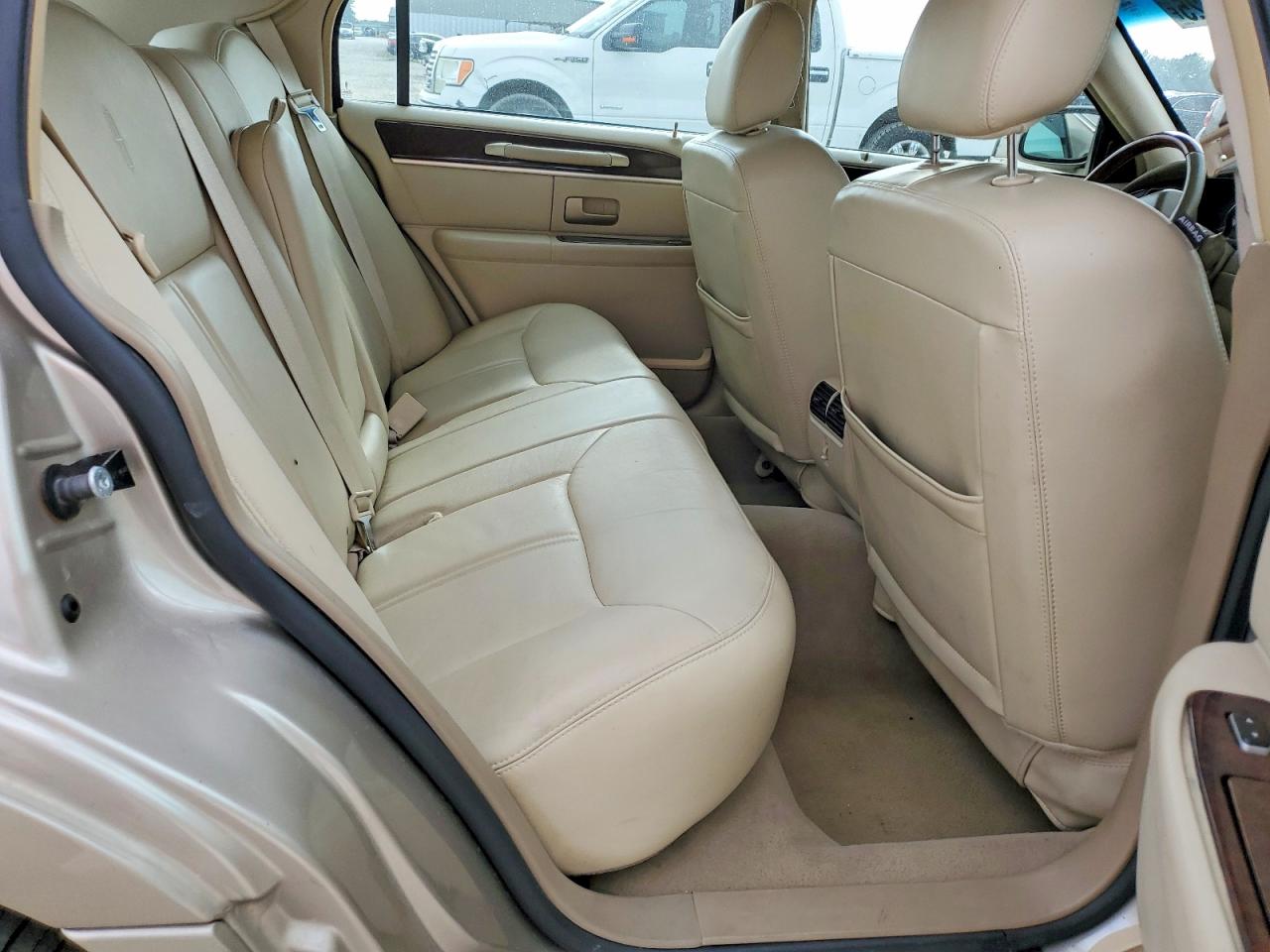 2007 LINCOLN TOWN CAR SIGNATURE LIMITED photo 10