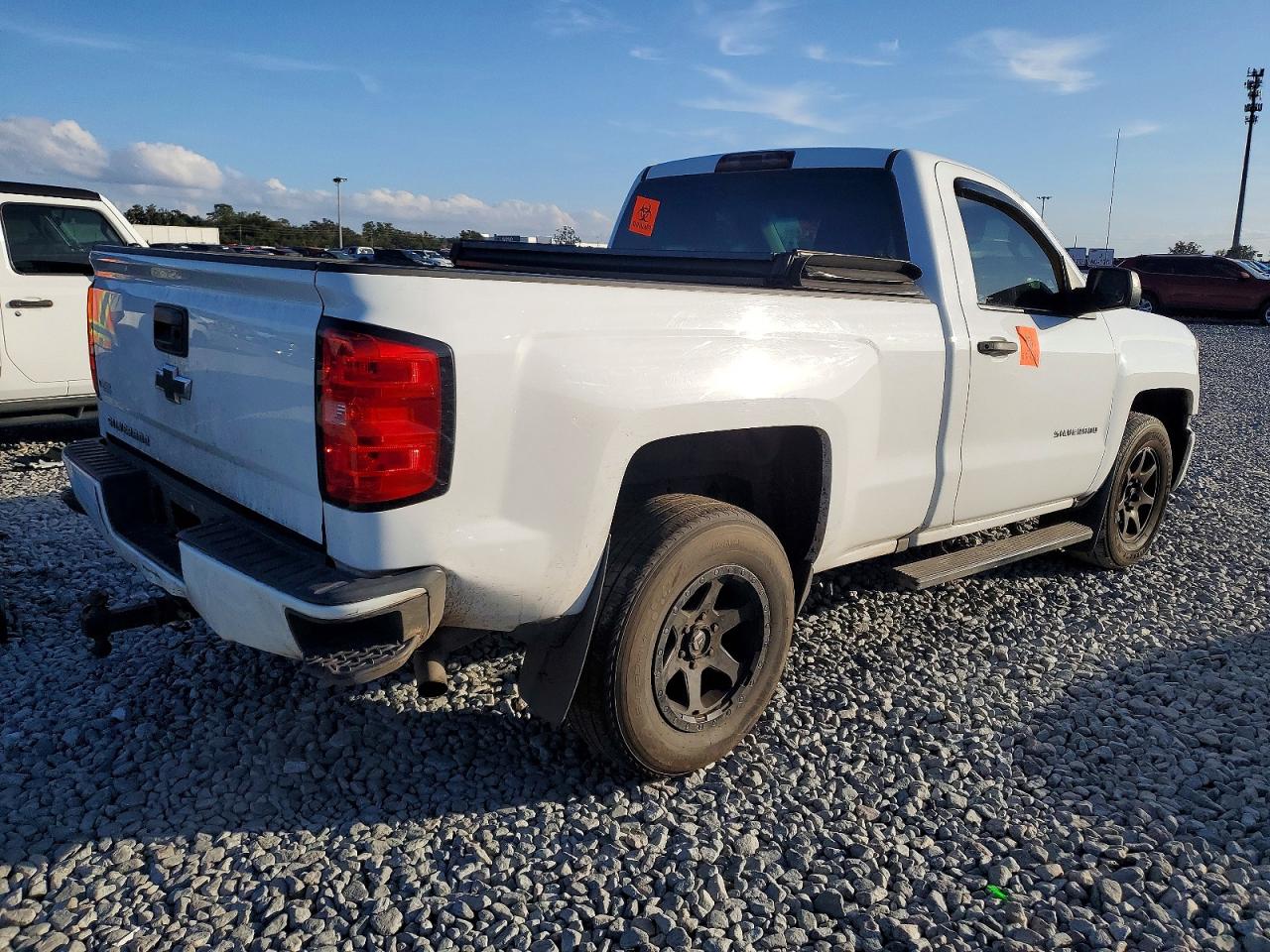 2016 CHEVROLET SILVERADO C1500 photo 3