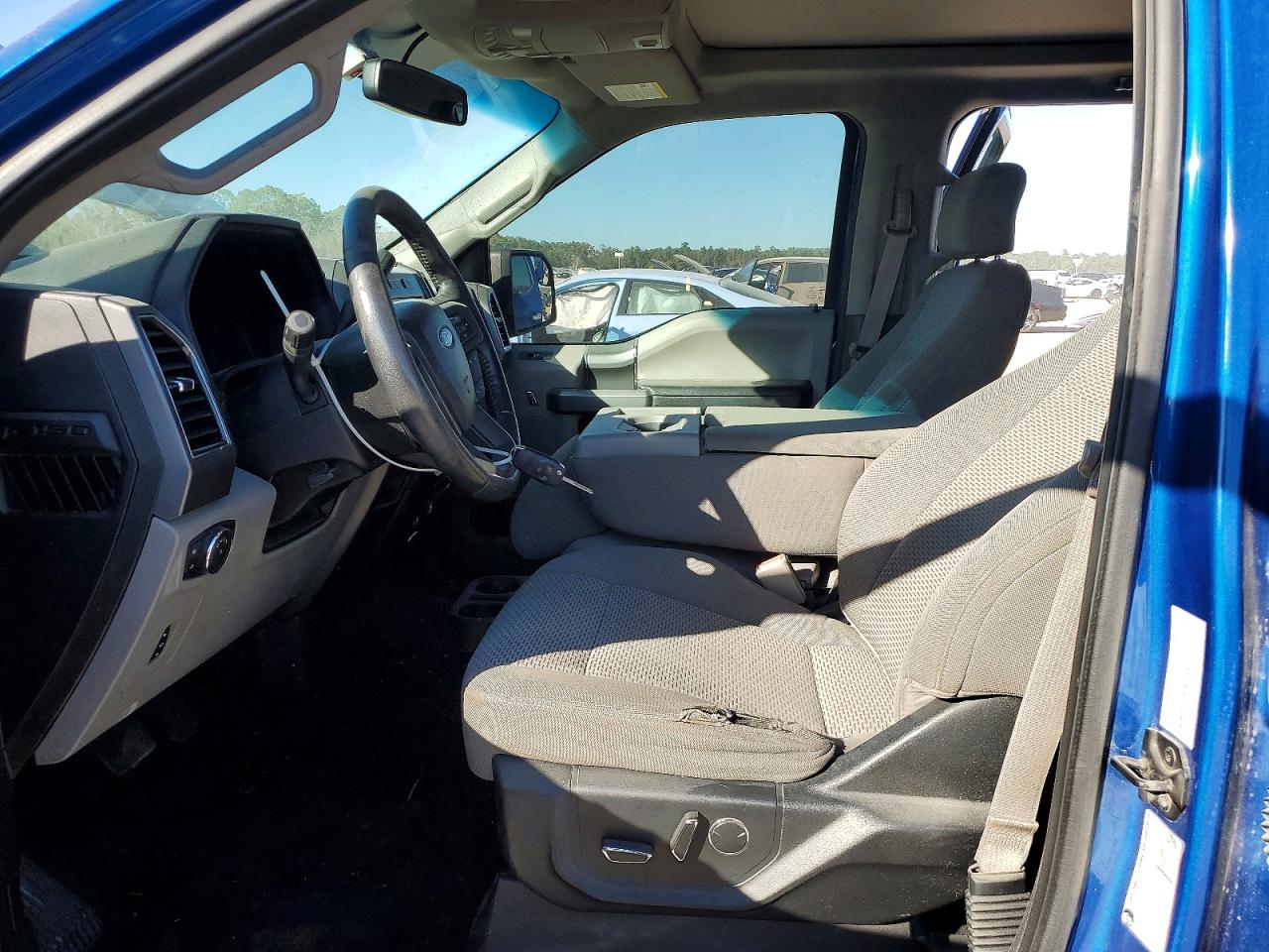 2017 FORD F150 SUPERCREW photo 13