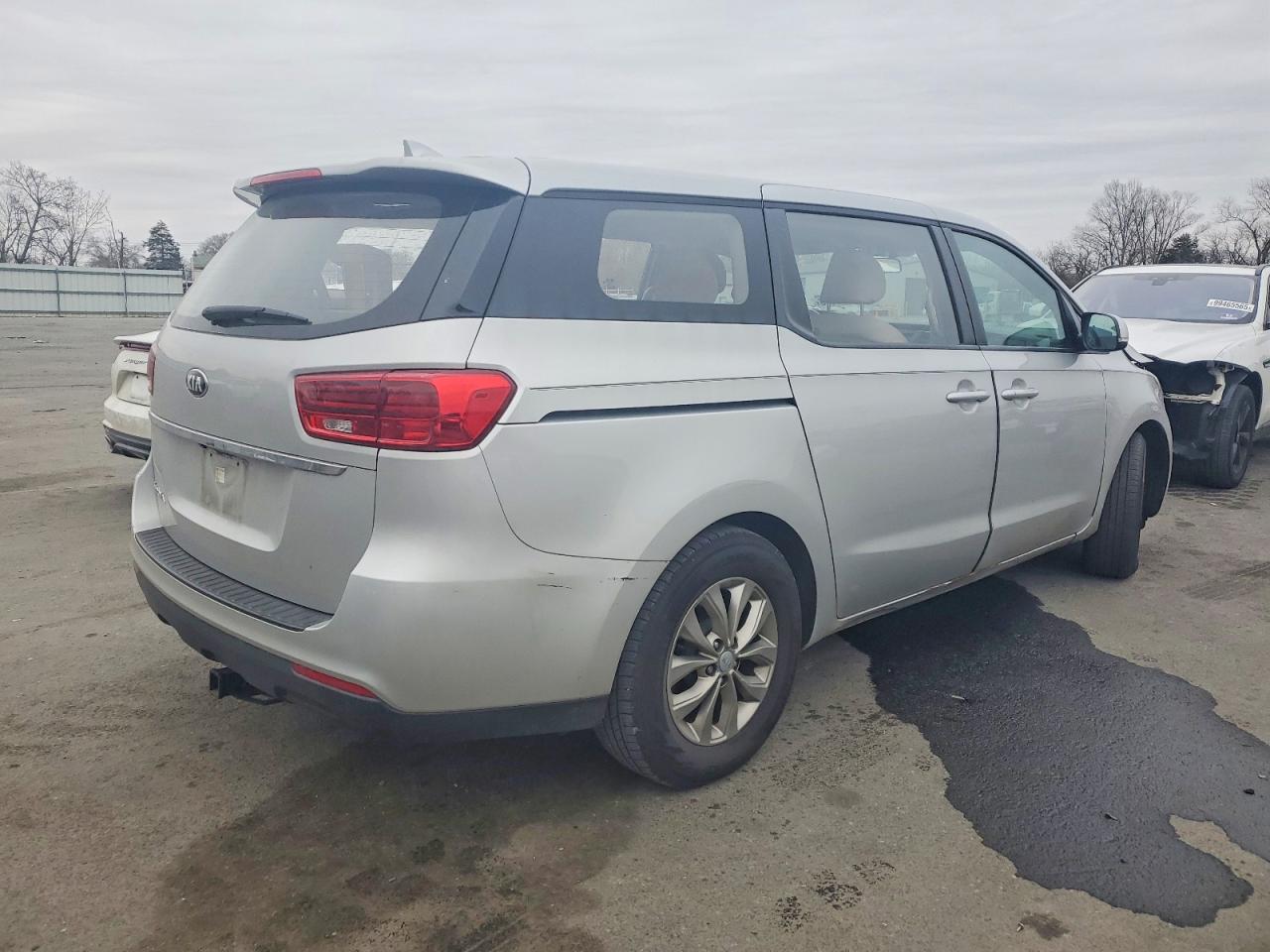 2019 KIA SEDONA L photo 3