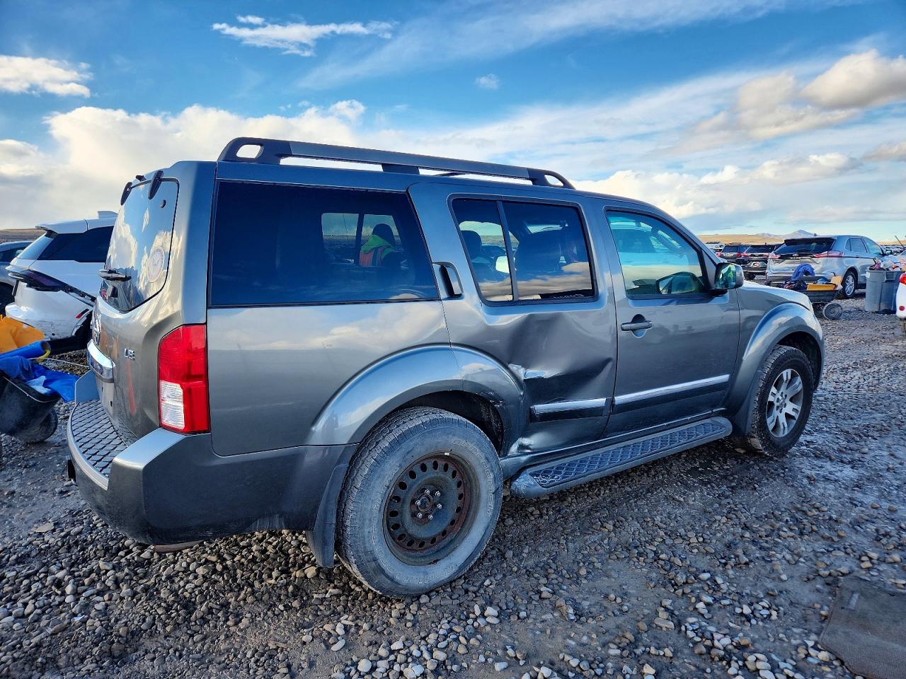 2008 NISSAN PATHFINDER S photo 3