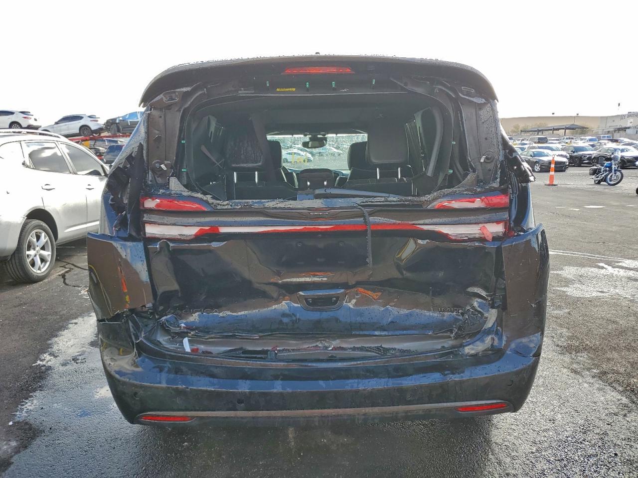 2025 CHRYSLER PACIFICA LIMITED photo 6