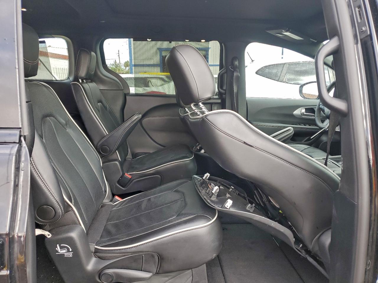 2025 CHRYSLER PACIFICA LIMITED photo 11
