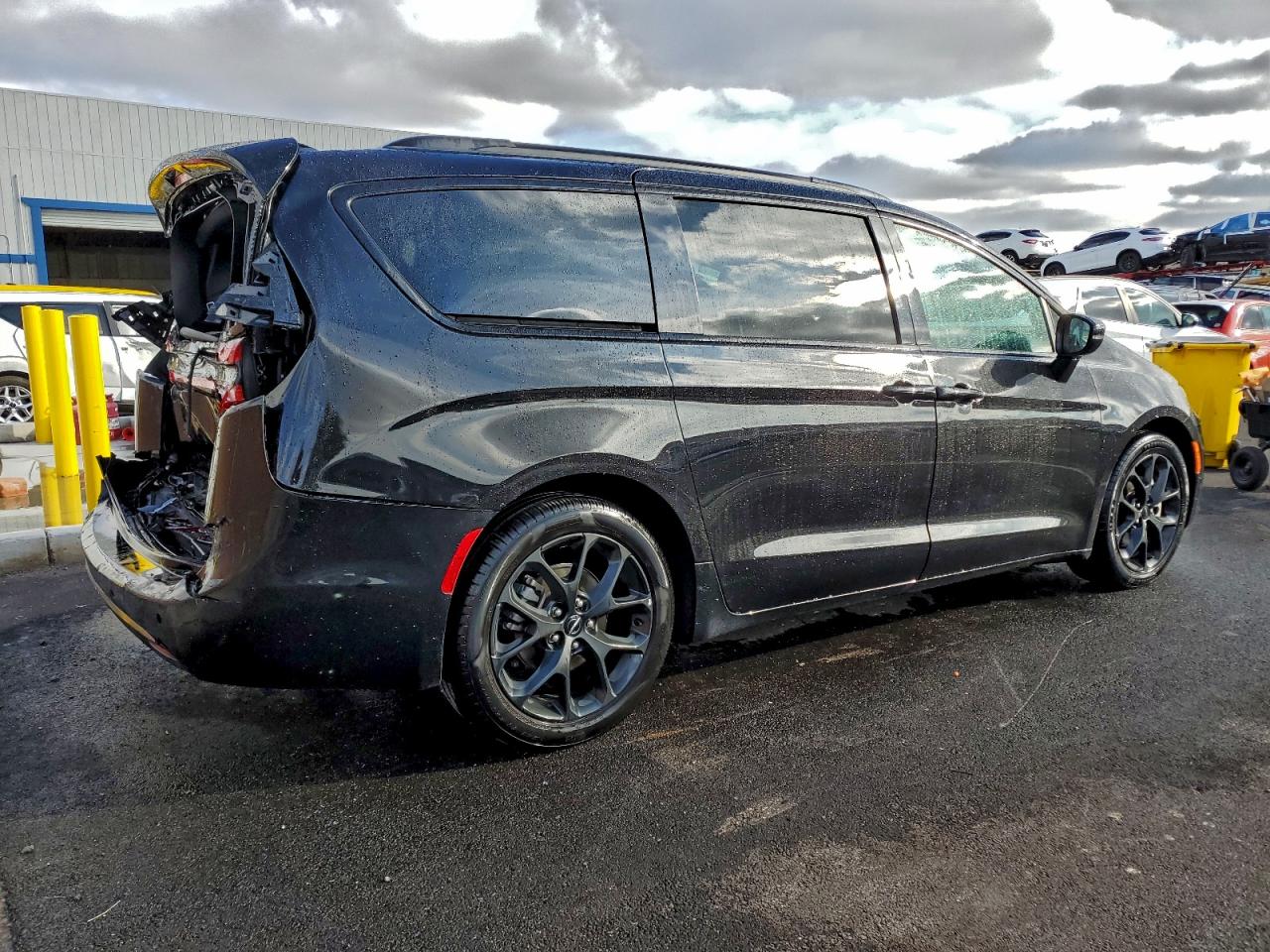 2025 CHRYSLER PACIFICA LIMITED photo 3